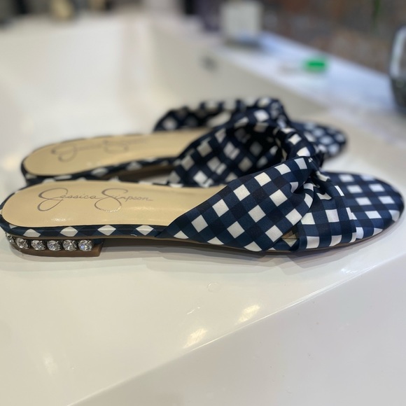 Flat Sandal - Picture 2 of 3